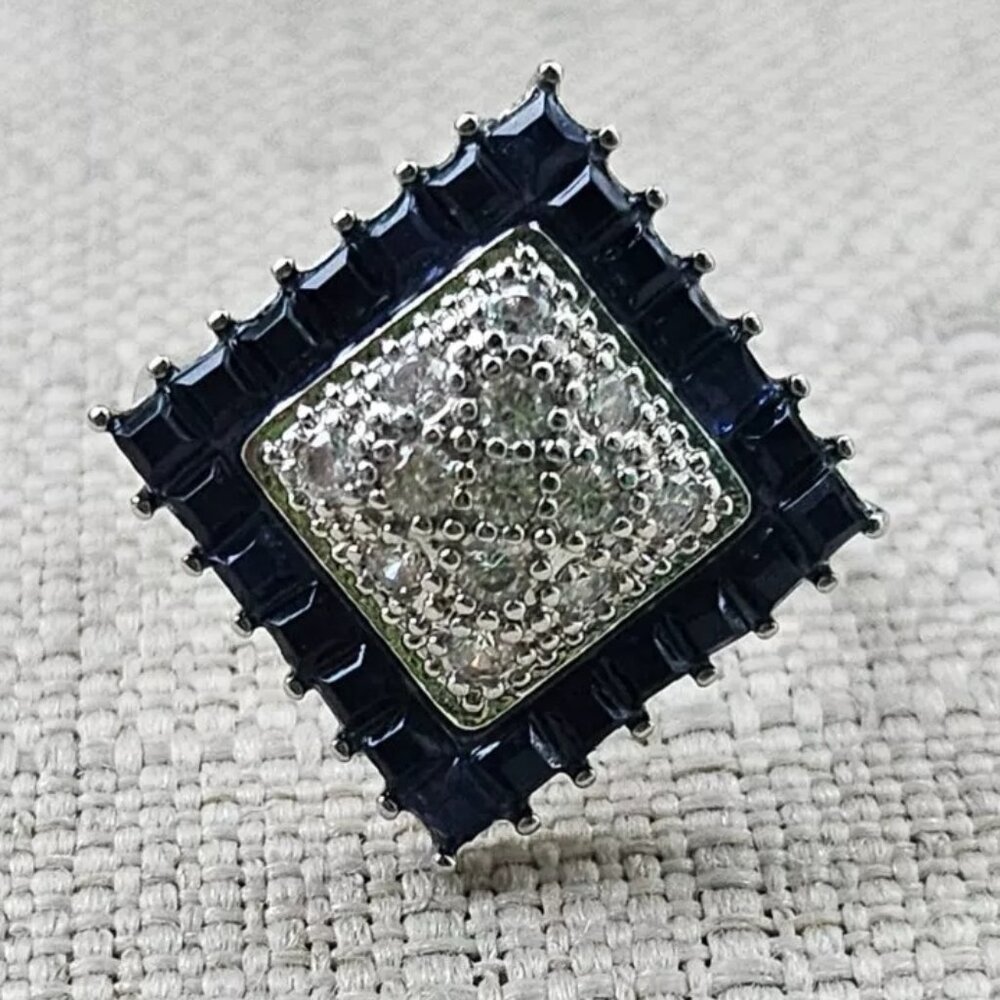 Women Ring Fashion Blue Crystals Accent Silver Tone Fancy Ring Size 6
